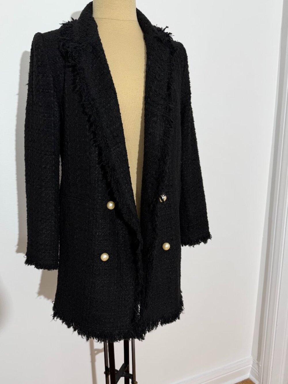 Zara Woman Black Textured Weave Pearl Button Frayed Blazer Jacket